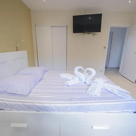 De Moderne à Côté De Bergerac Villa *