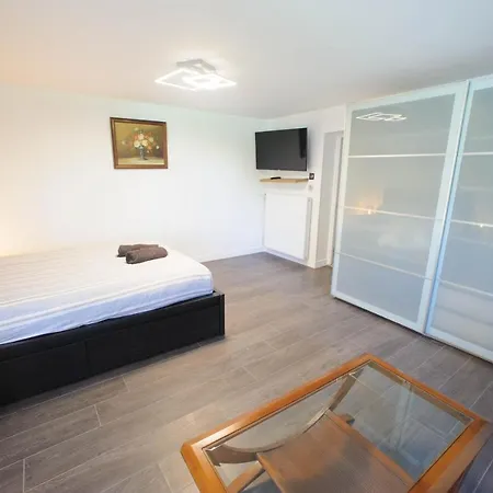 De Moderne à Côté De Bergerac *