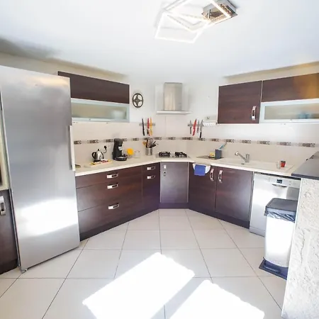 De Moderne à Côté De Bergerac Prigonrieux