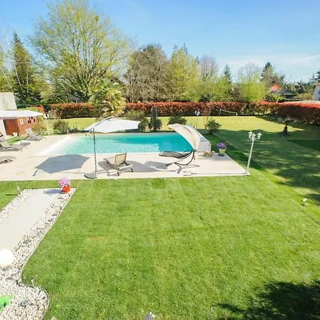De Moderne A Cote De Bergerac Villa