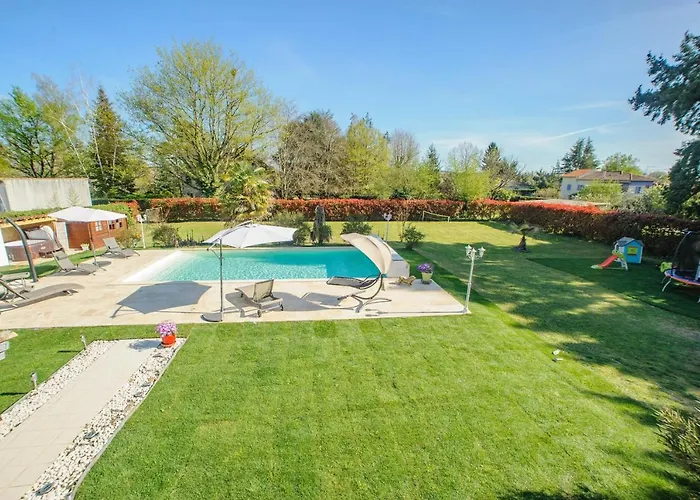 فيلة De Moderne A Cote De Bergerac Prigonrieux