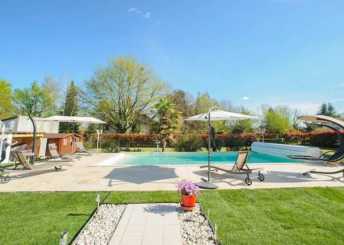 De Moderne A Cote De Bergerac Prigonrieux