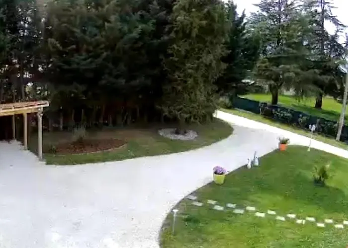 De Moderne A Cote De Bergerac Prigonrieux