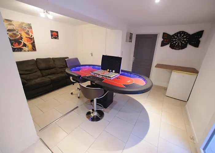 De Moderne A Cote De Bergerac Willa *