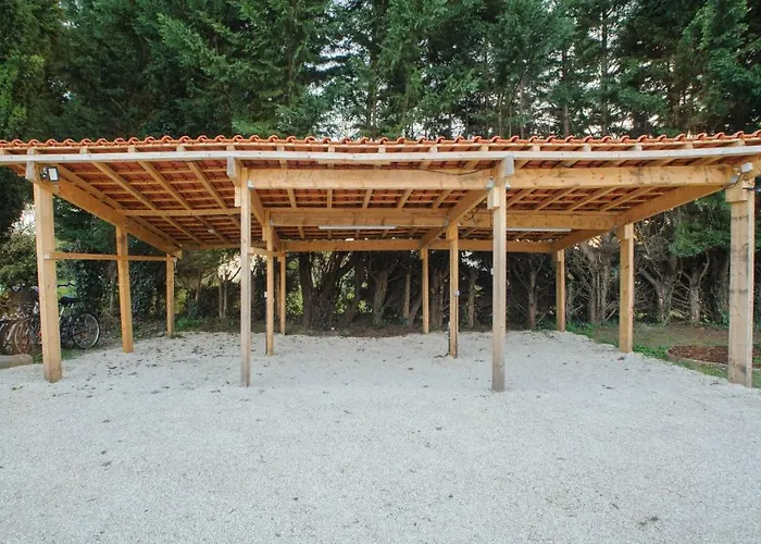 De Moderne A Cote De Bergerac فيلة