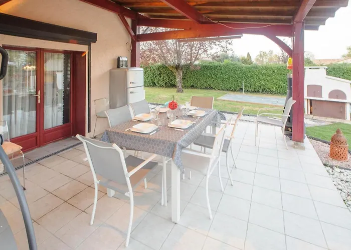 De Moderne A Cote De Bergerac * Prigonrieux