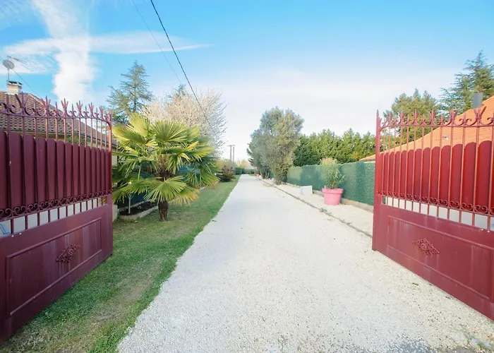 فيلة De Moderne A Cote De Bergerac Prigonrieux